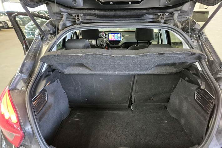 Sort Peugeot 208 fra 2016