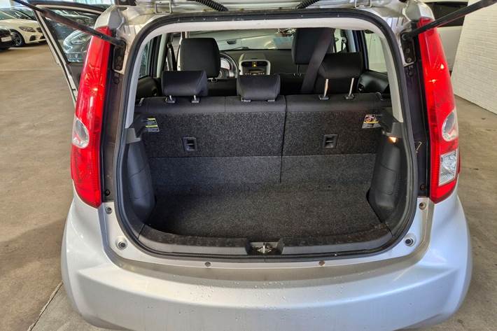 Sølv Suzuki Splash fra 2009