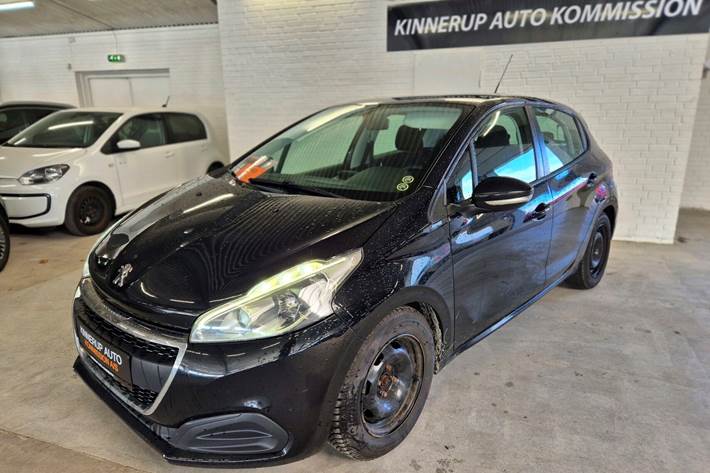 Sort Peugeot 208 fra 2016