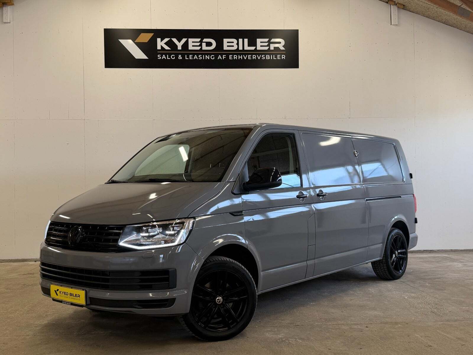 VW Transporter 2,0 TDi 150 Kassevogn DSG lang