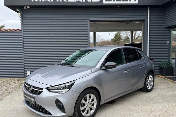 Sølv Opel Corsa fra 2019 set udefra