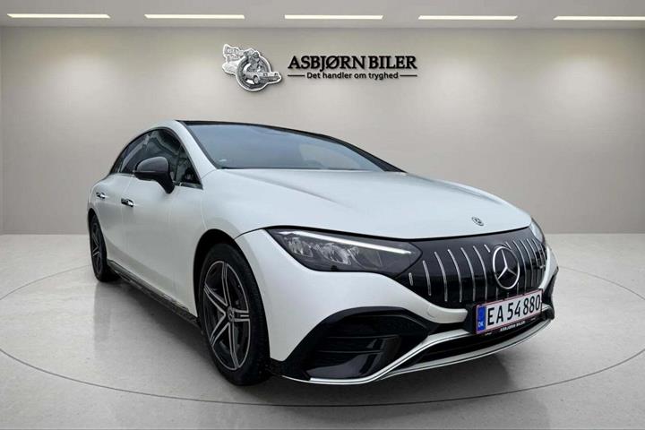 Hvid Mercedes EQE350 fra 2023