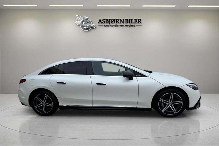 Hvid Mercedes EQE350 fra 2023