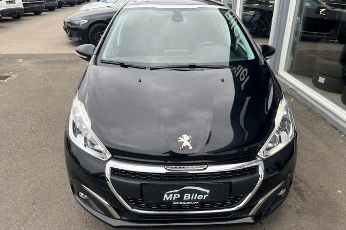 Sort Peugeot 208 fra 2019