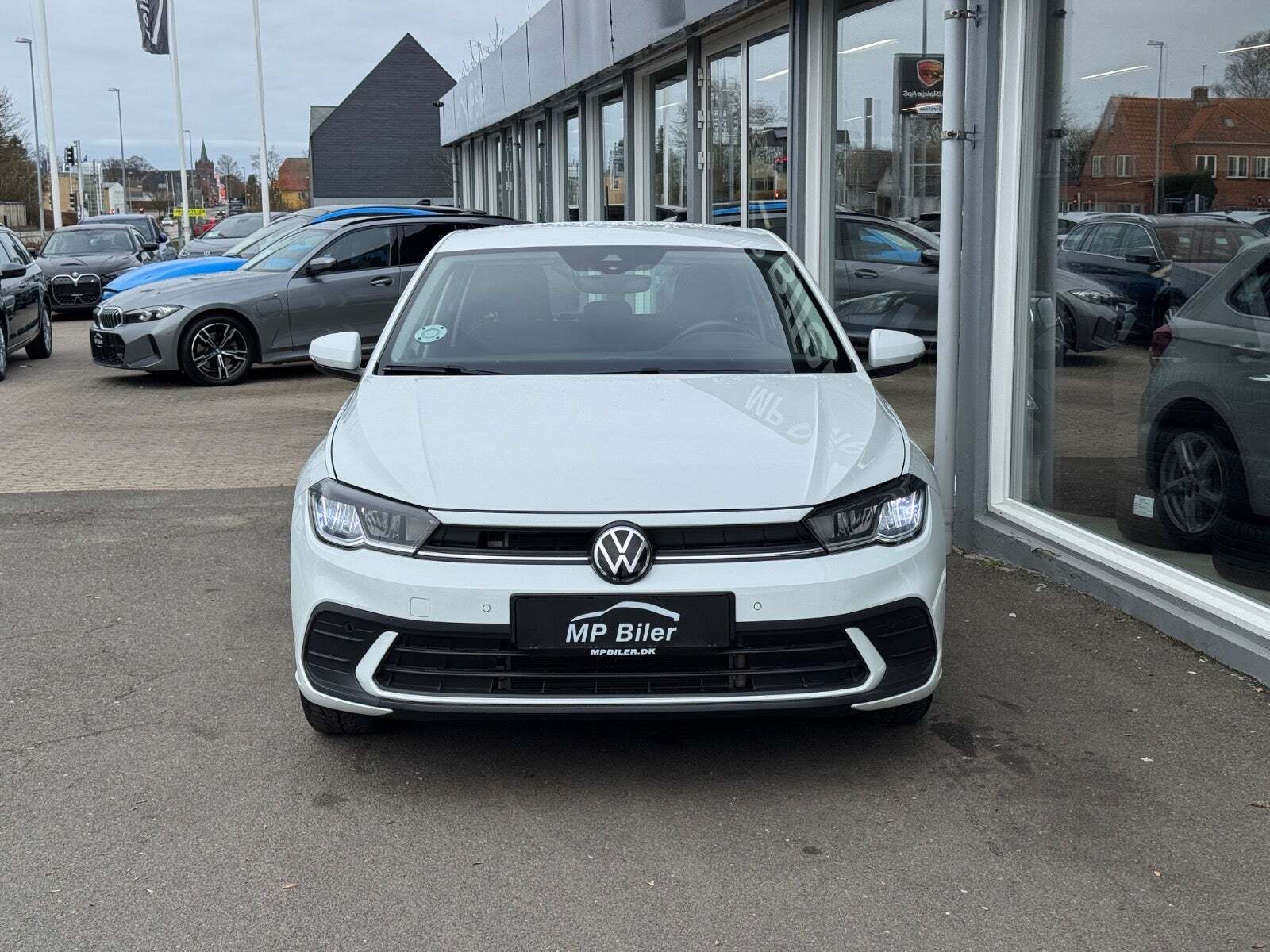 Hvid VW Polo fra 2022