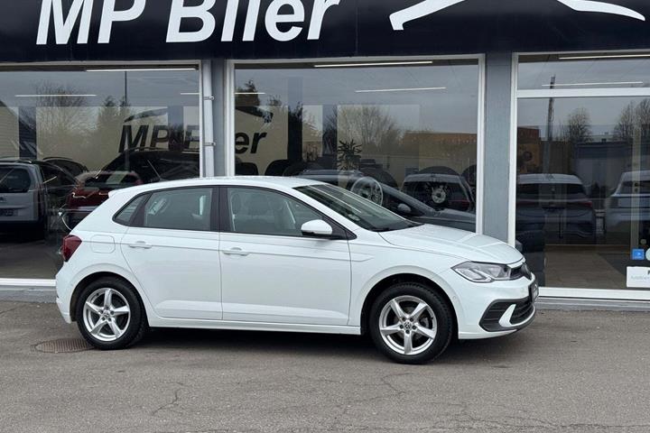 Hvid VW Polo fra 2022
