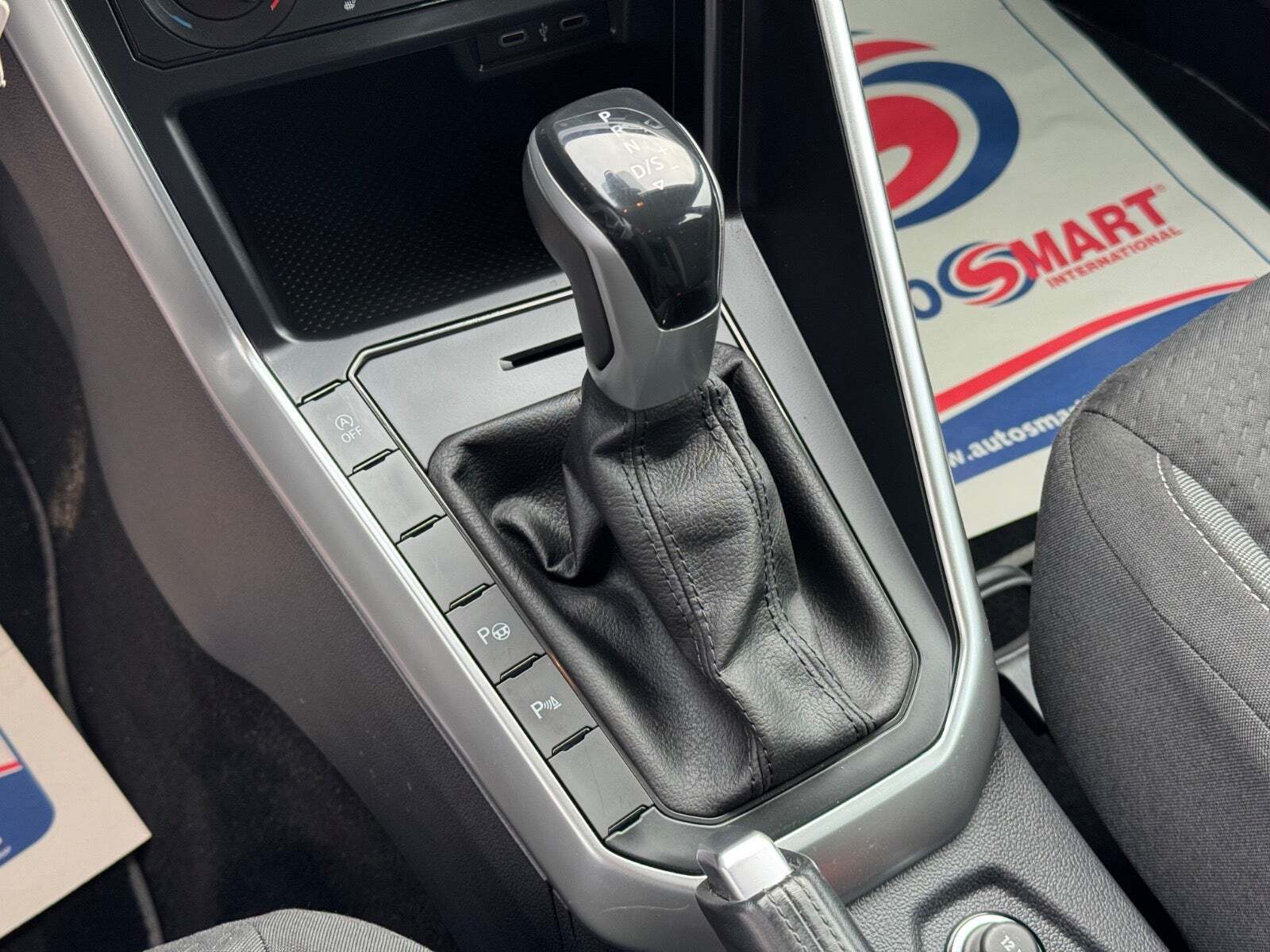 Hvid VW Polo fra 2022