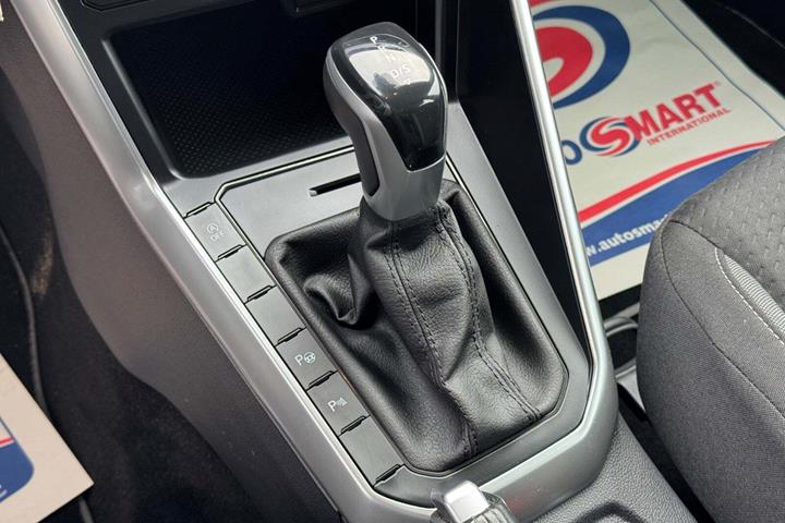 Hvid VW Polo fra 2022
