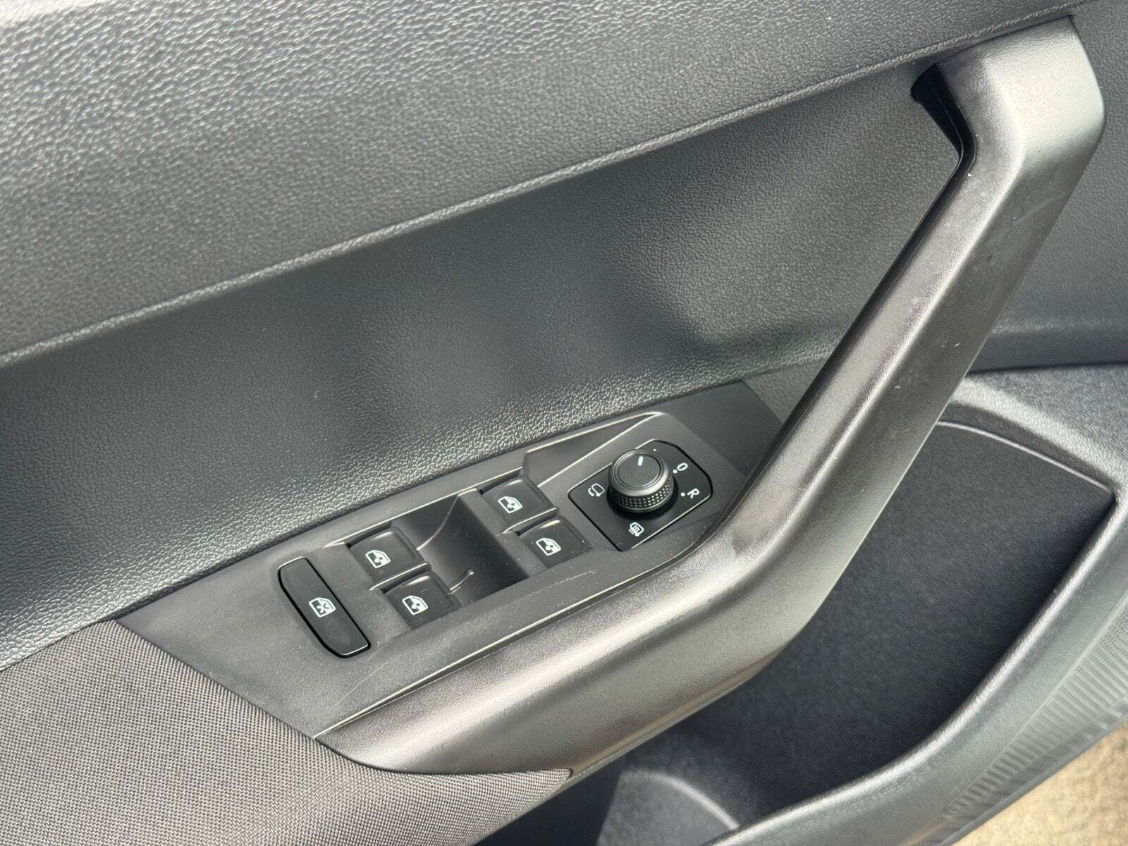 Hvid VW Polo fra 2022