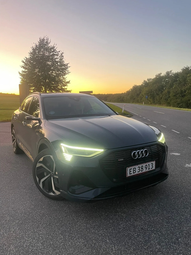 Audi e-tron 55 S-line Sportback quattro