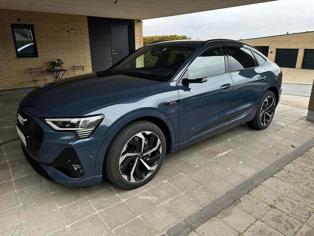 Audi e-tron 55 S-line Sportback quattro