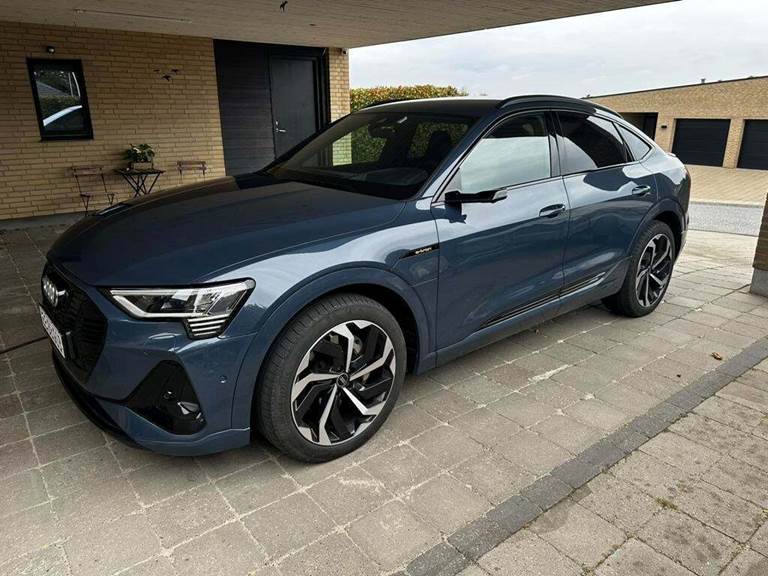 Audi e-tron 55 S-line Sportback quattro