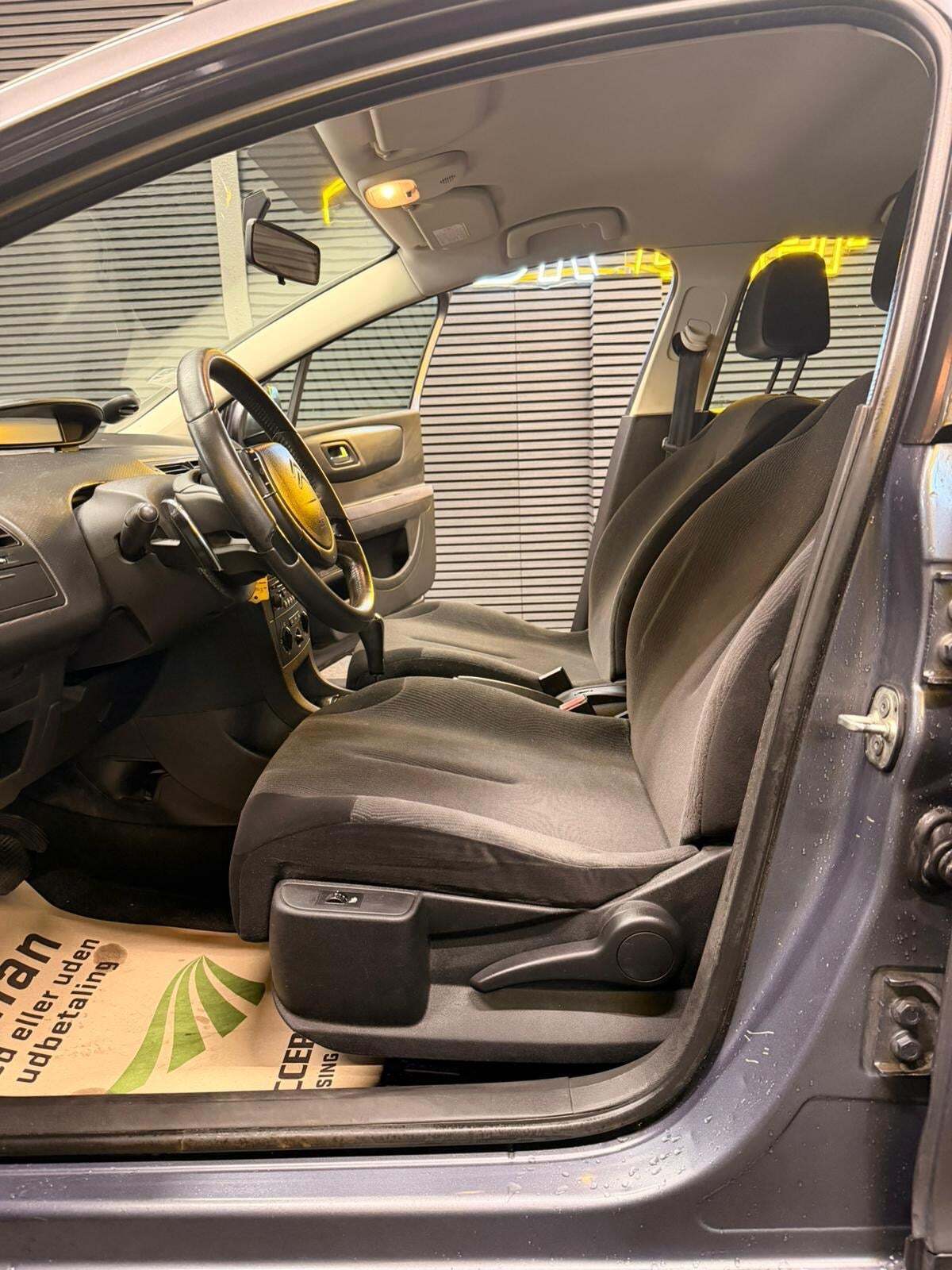 Citroën C4 1,6 HDi 110 Prestige E6G