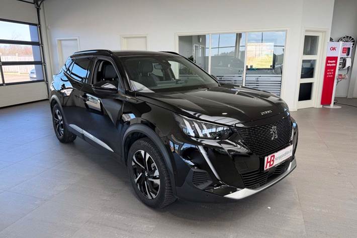 Sort Peugeot e-2008 fra 2023