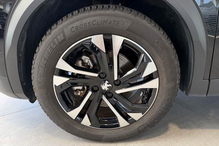 Sort Peugeot e-2008 fra 2023