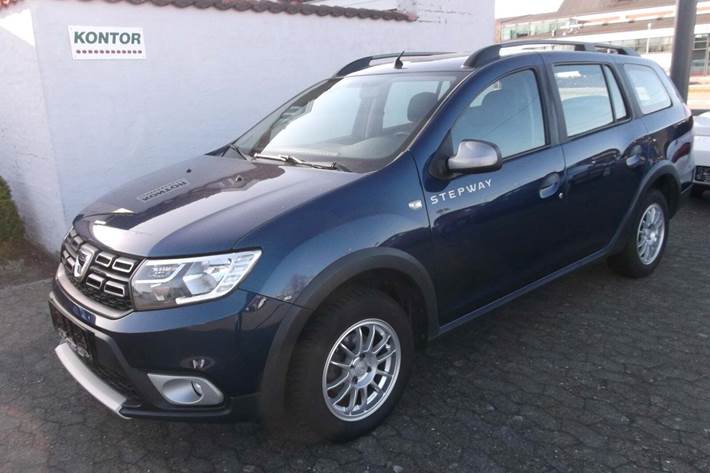 Blå Dacia Logan fra 2019