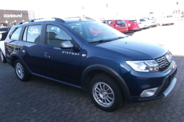 Blå Dacia Logan fra 2019