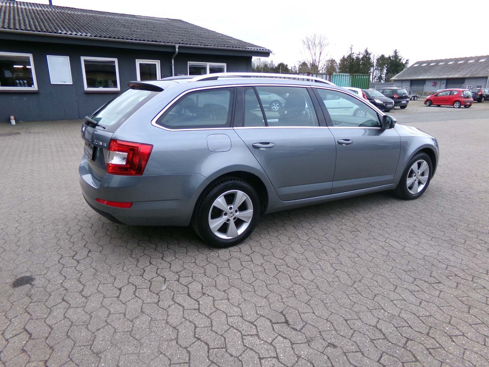 undefined Skoda Octavia fra 2014