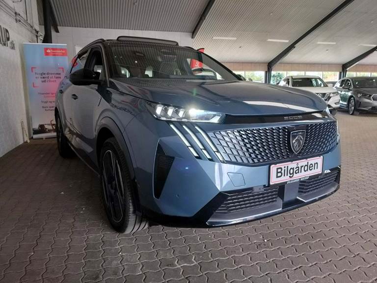 Peugeot e-5008 77 GT 7prs