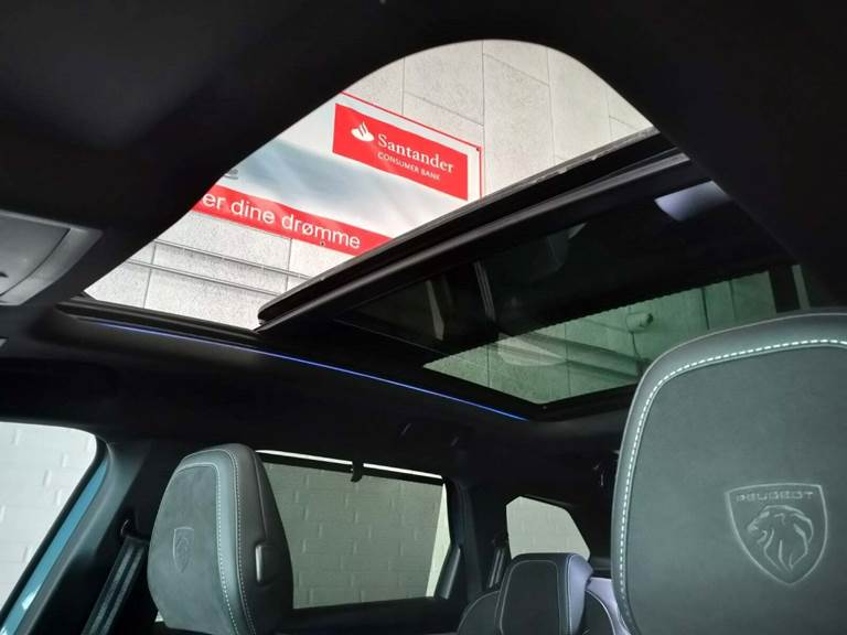 Peugeot e-5008 77 GT 7prs