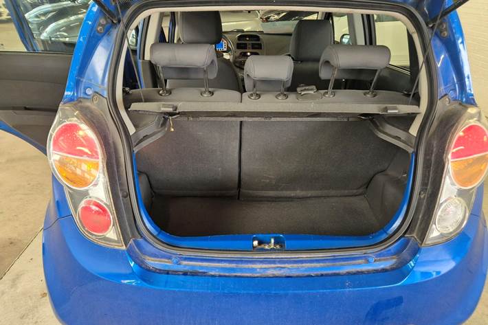 Blå Chevrolet Spark fra 2010