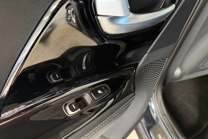 Sort Kia Niro fra 2020