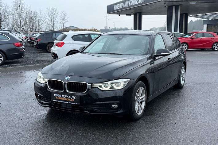 Sort BMW 320d fra 2017 set udefra