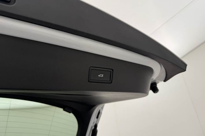 Sølv Cupra Tavascan fra 2024