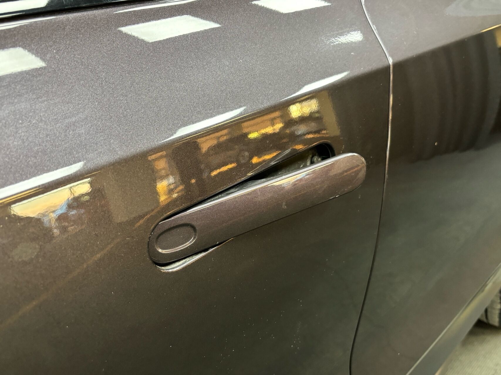 Grå Aiways U5 fra 2021