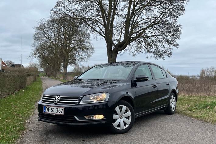 Sort VW Passat fra 2011