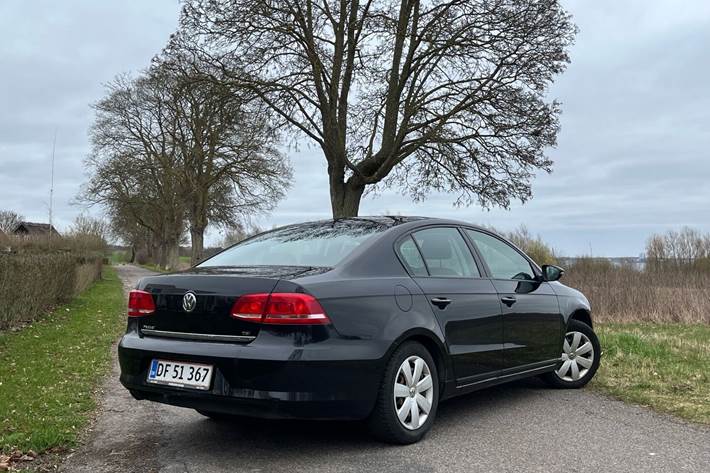 Sort VW Passat fra 2011