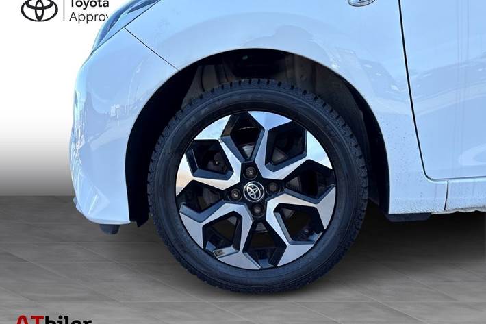 Hvid Toyota Aygo fra 2021