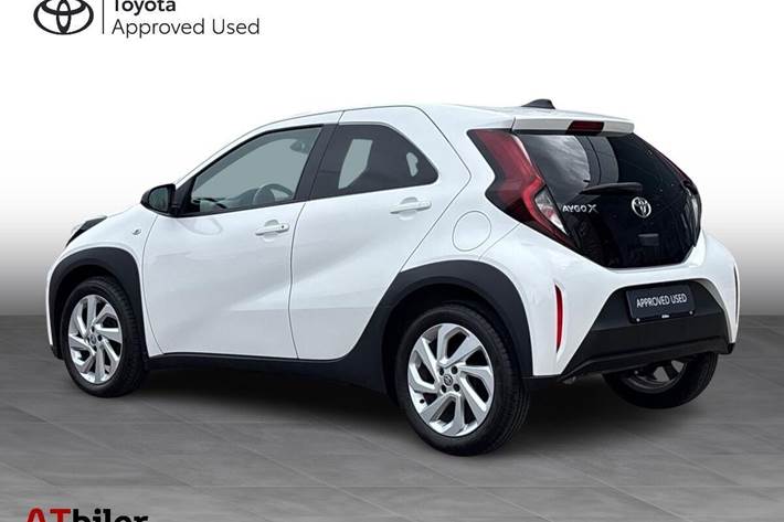 Hvid Toyota Aygo X fra 2024