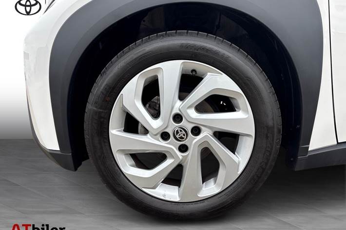 Hvid Toyota Aygo X fra 2024