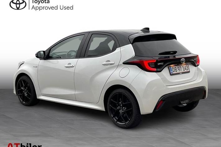 Hvid Toyota Yaris fra 2021