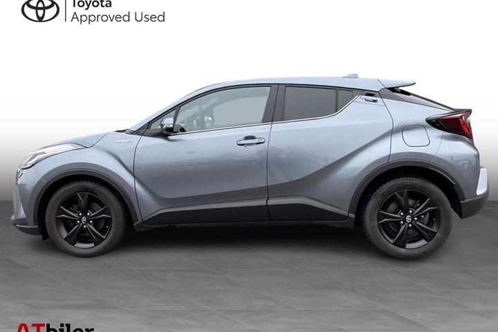 Grå Toyota C-HR fra 2022