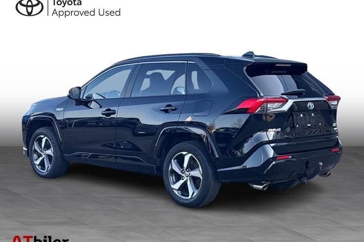 Sort Toyota RAV4 Plug-in fra 2022