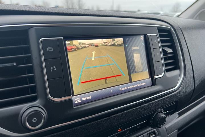 Hvid Toyota ProAce fra 2024