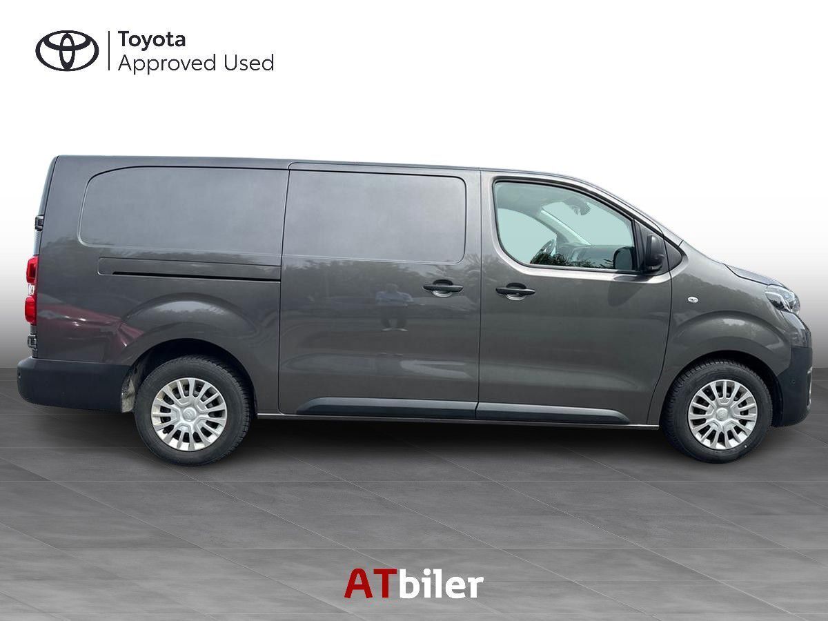 Sort Toyota ProAce fra 2023