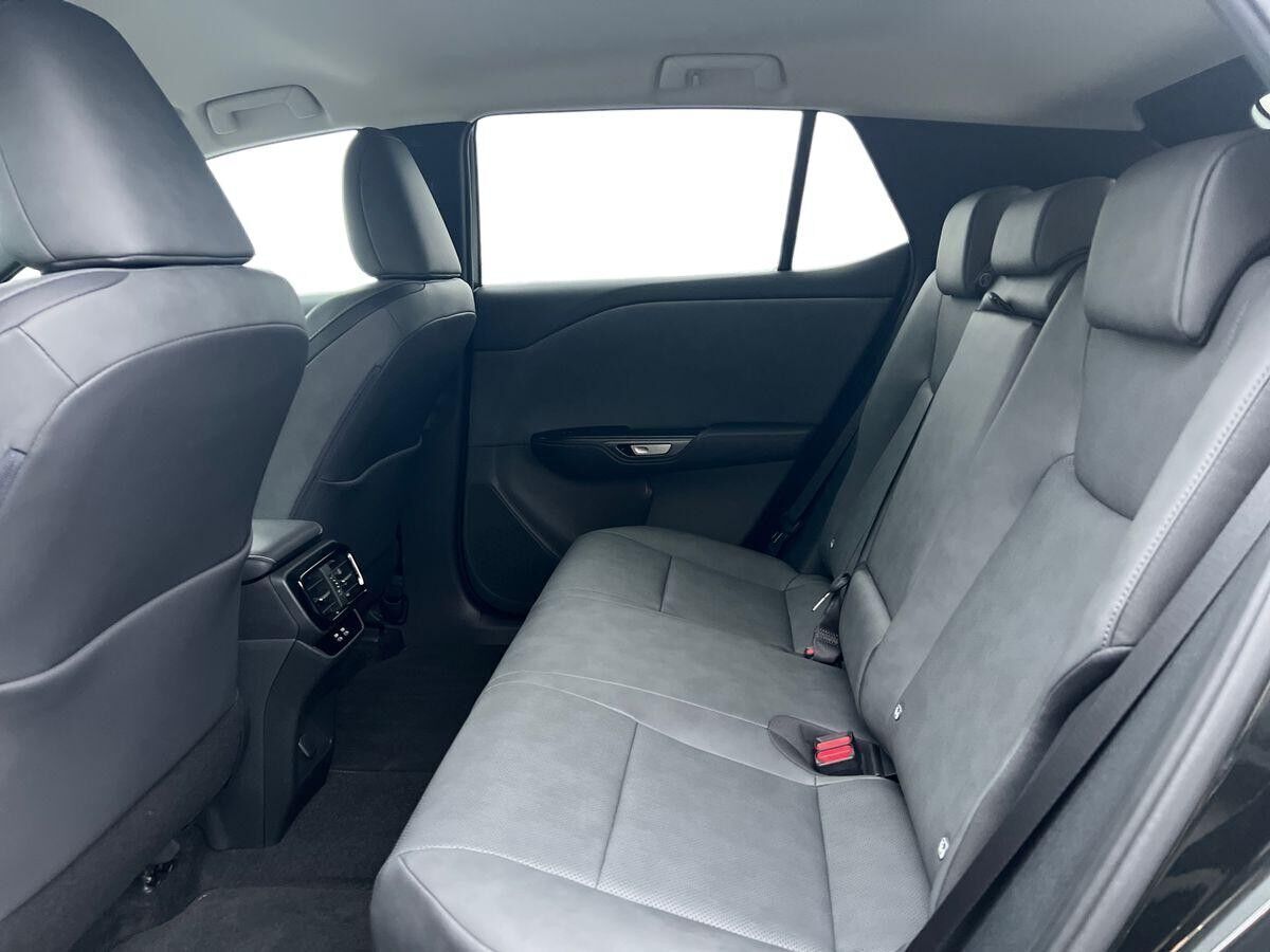 Sort Lexus RZ fra 2024
