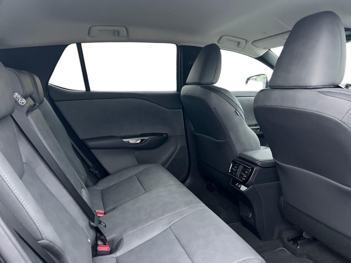 Sort Lexus RZ fra 2024