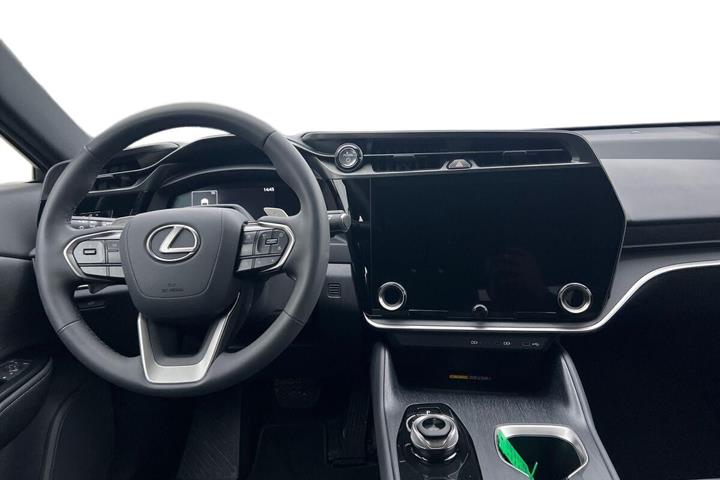 Sort Lexus RZ fra 2024