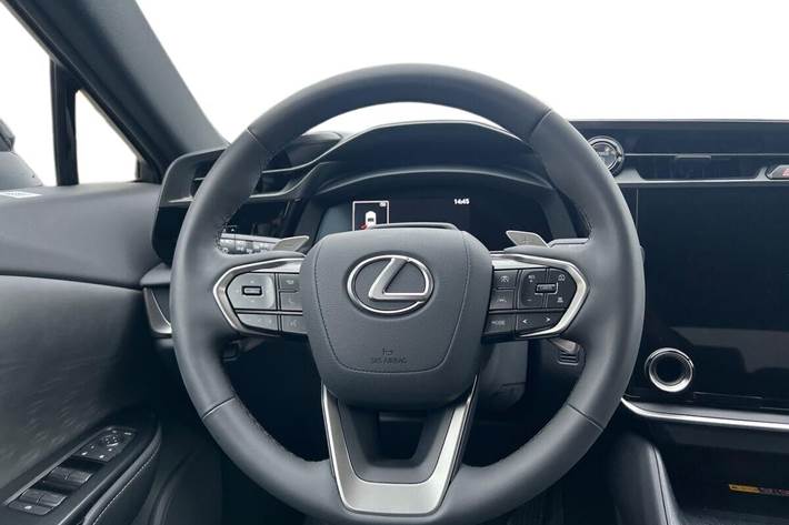 Sort Lexus RZ fra 2024