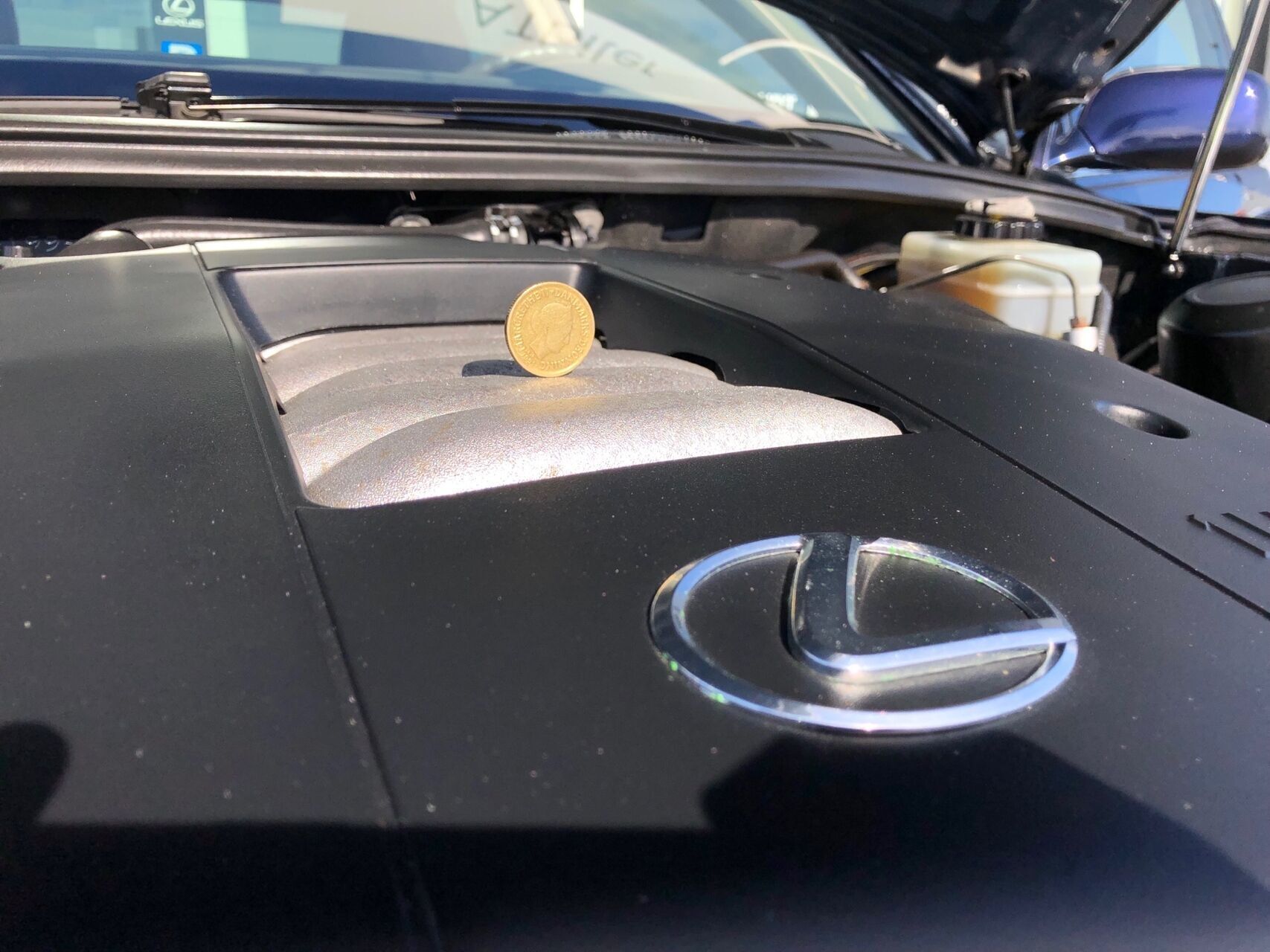 Blå Lexus LS fra 1998