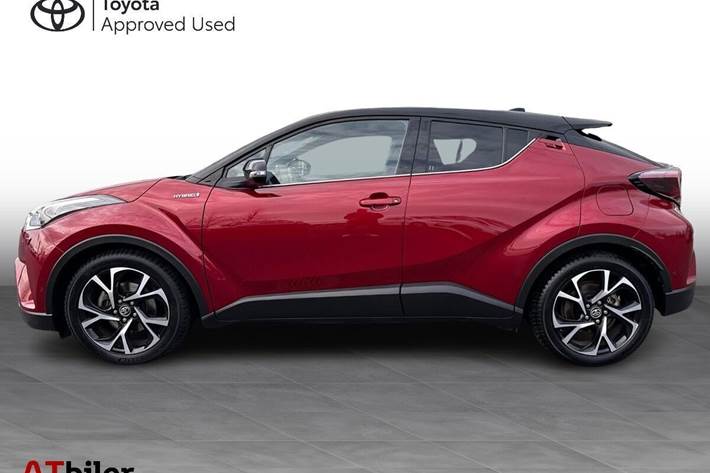 Rød Toyota C-HR fra 2019