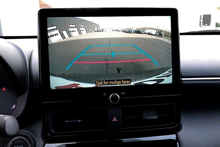 Sort Toyota Yaris Cross fra 2024