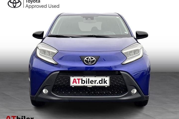 Blå Toyota Aygo X fra 2023