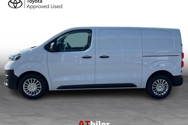 Hvid Toyota ProAce fra 2023