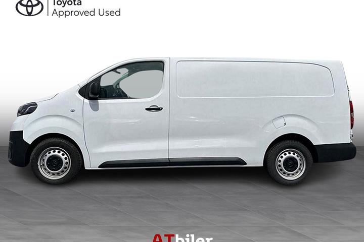 Hvid Toyota ProAce fra 2023