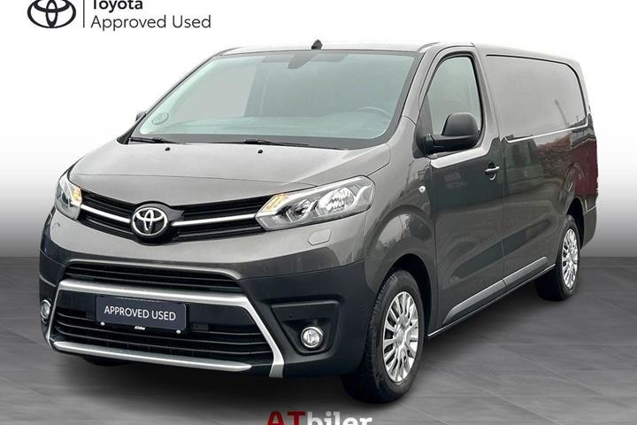 Sort Toyota ProAce fra 2023 set udefra